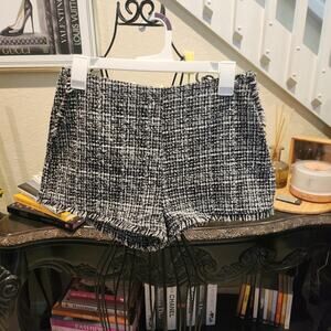 Mustard Seed shorts size M NEW